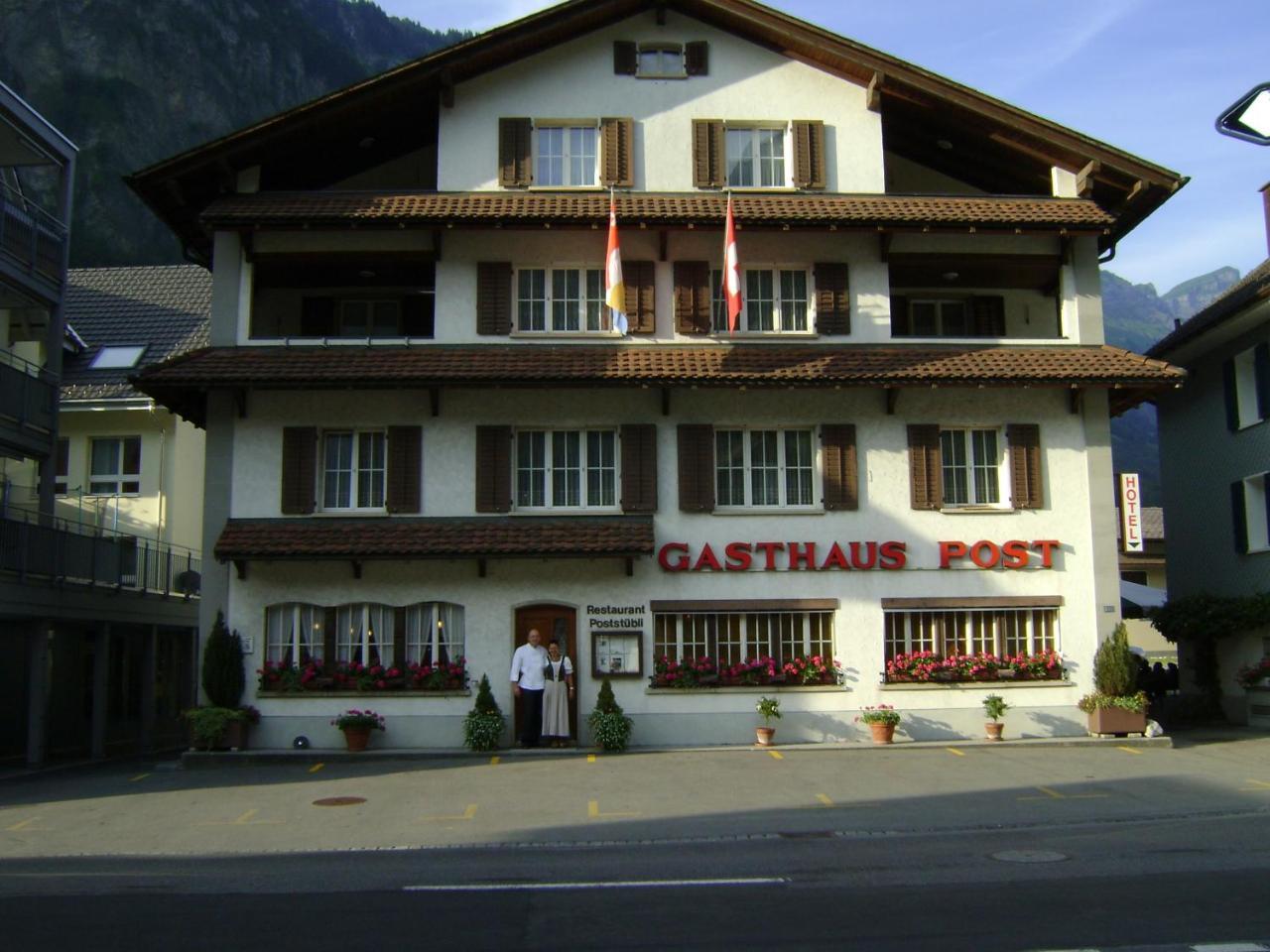 Post Hotel *
